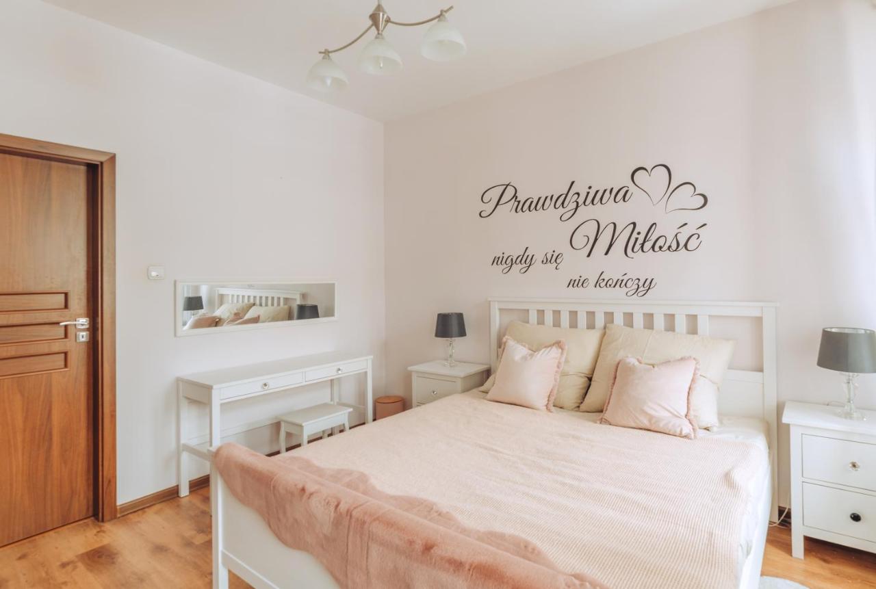 Rynek - Zielona Kamienica Apartment