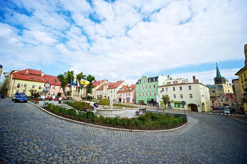 Rynek - Zielona Kamienica Apartment